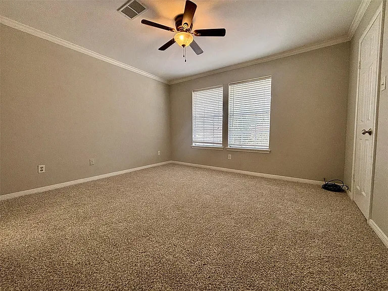 2030 Plantation Dr #B1 — Photo 15
