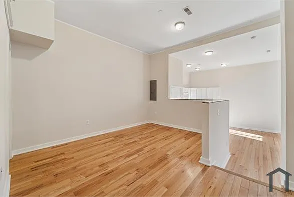 709 N Franklin St #303 — Photo 7