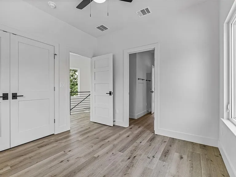 8507 Hathaway Dr #B — Photo 26