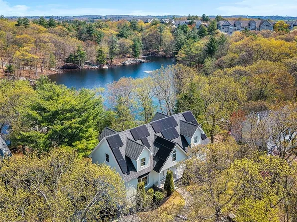 19 Hammersmith Dr, Saugus, MA 01906