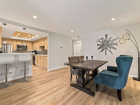 3rd image of 548 Lanfair Cir