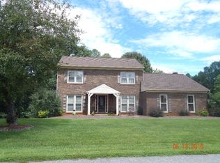 133 Ridgewood Dr, North Wilkesboro, NC 28659