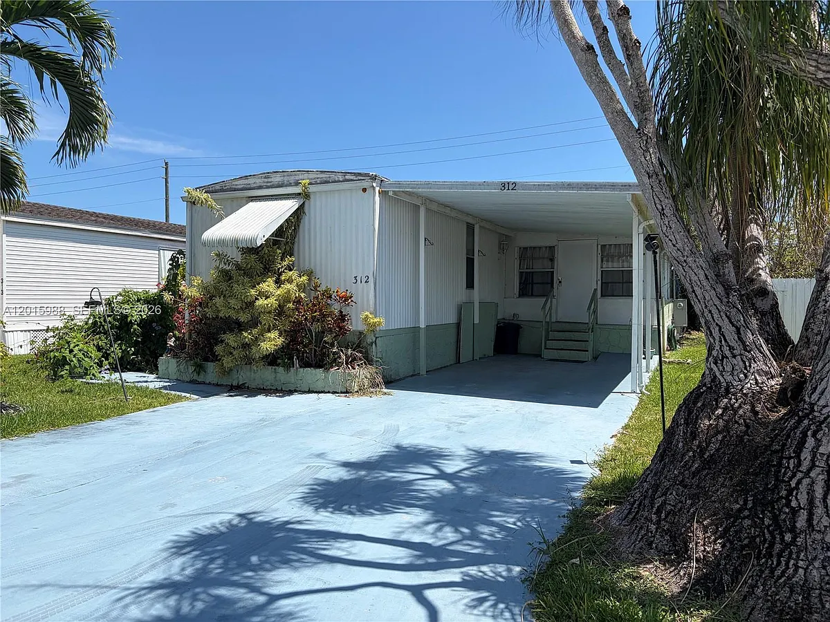 Building Photo - 35303 SW 180th Ave #312