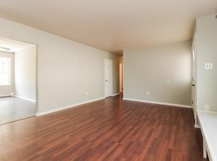 24 S Church St, Spring City, PA 19475