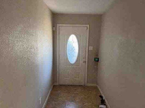 5th image of 901 W 25th St