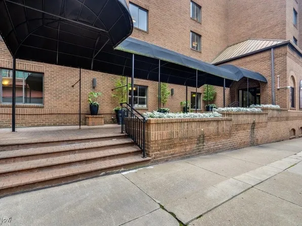 1444 W 10th St APT 408, Cleveland, OH 44113