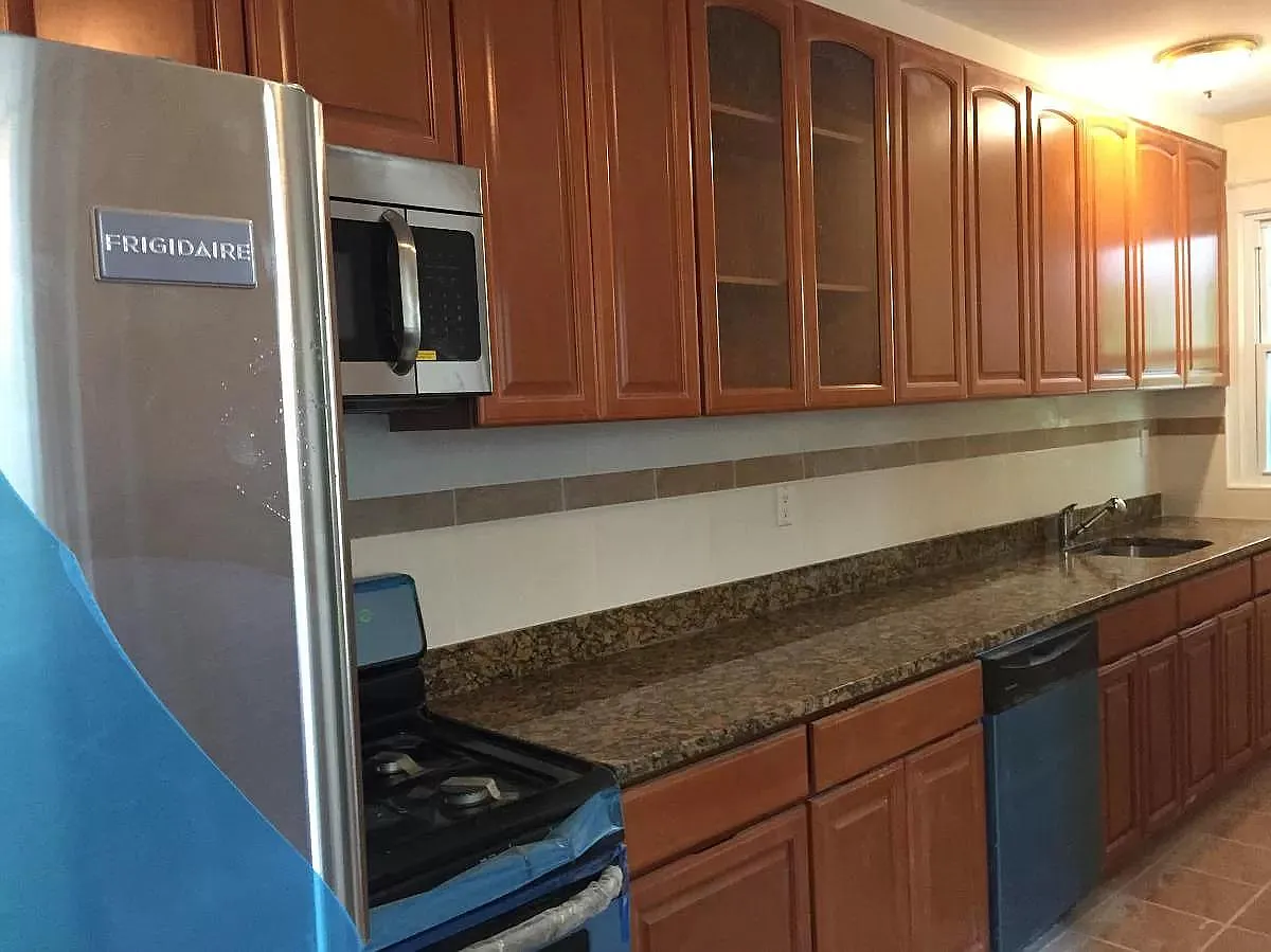 3 bed, 1362 sqft, $2,300 — Photo 2