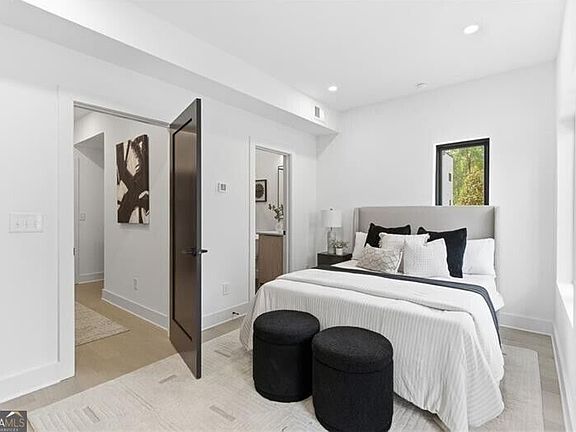 2nd image of 1501 Lavista Rd #1190