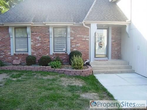 2nd image of 11413 W 105th St