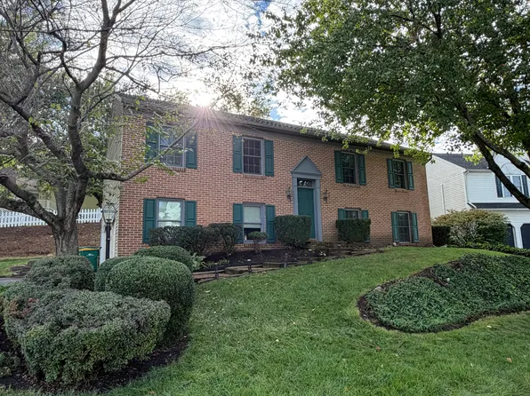 917 Chowning Dr, Hummelstown, PA 17036