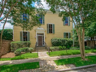 1639 Arabella St, New Orleans, LA, 70115