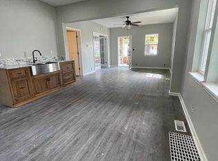 903 E 5th St, Muncie, IN 47302