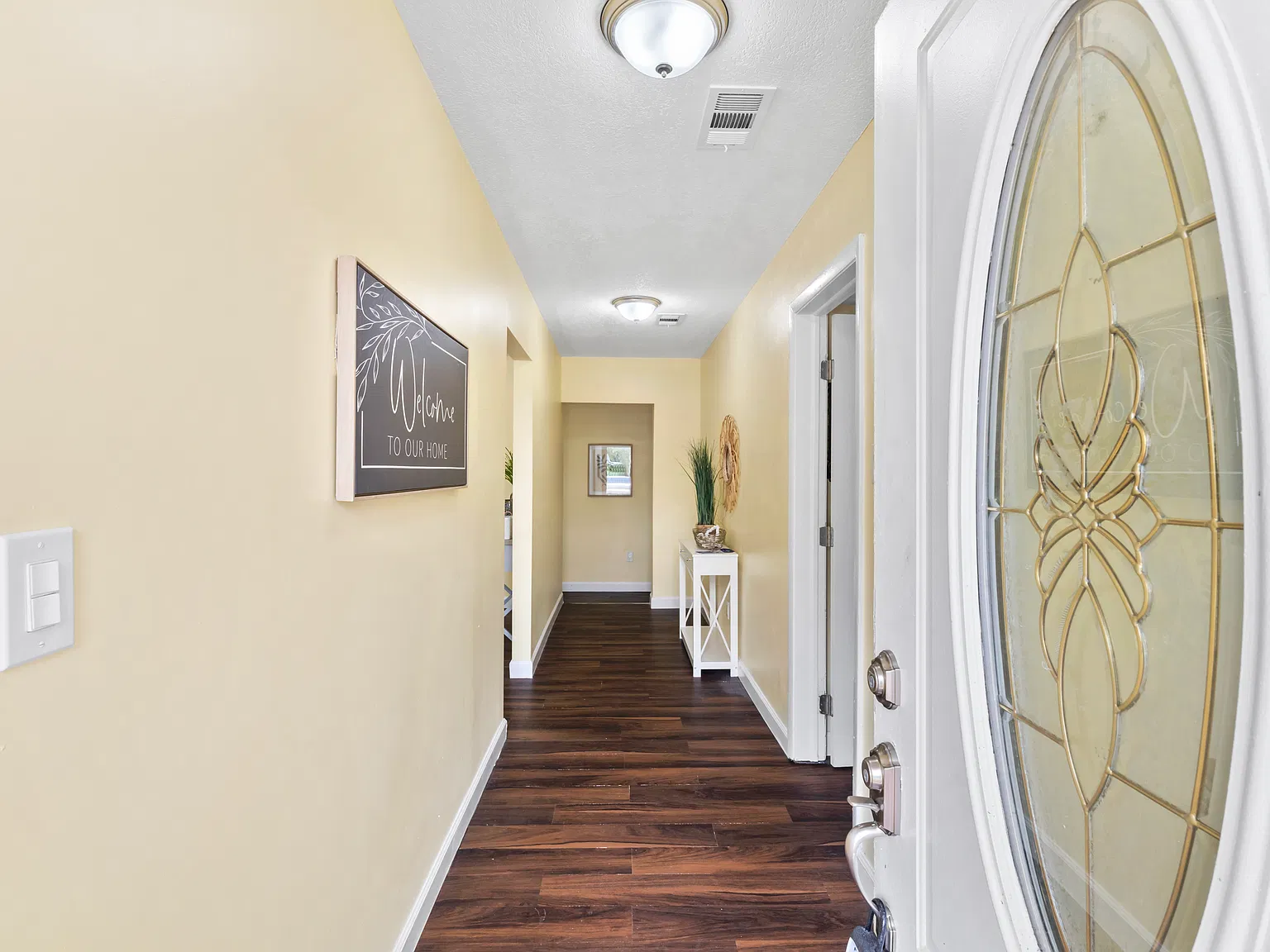 6 bed, 2600 sqft, $2,800 — Photo 4