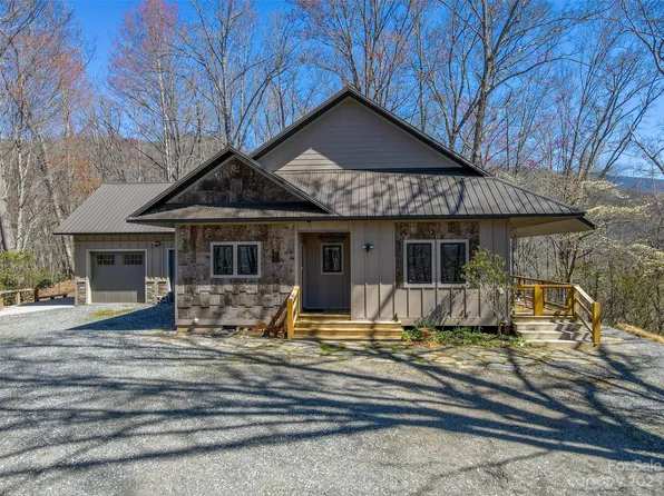 205 Going South Ln, Sylva, NC 28779