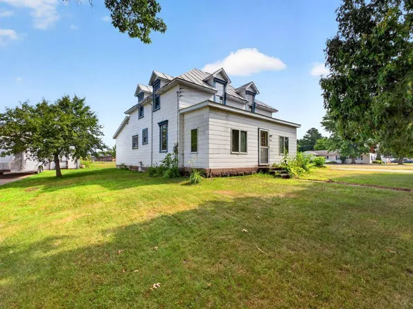 220 W Winona Ave, Kellogg, MN 55945