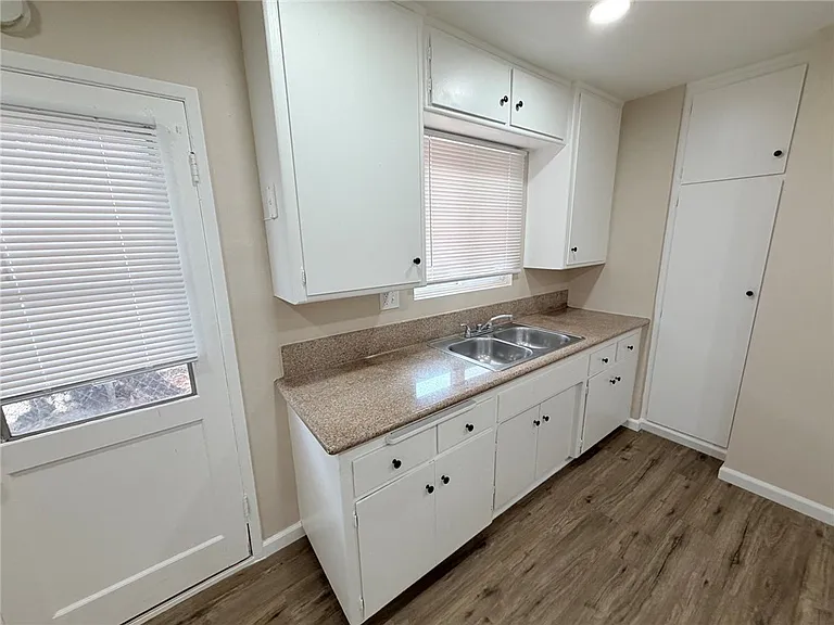 355 S Aspan Ave #1 — Photo 13
