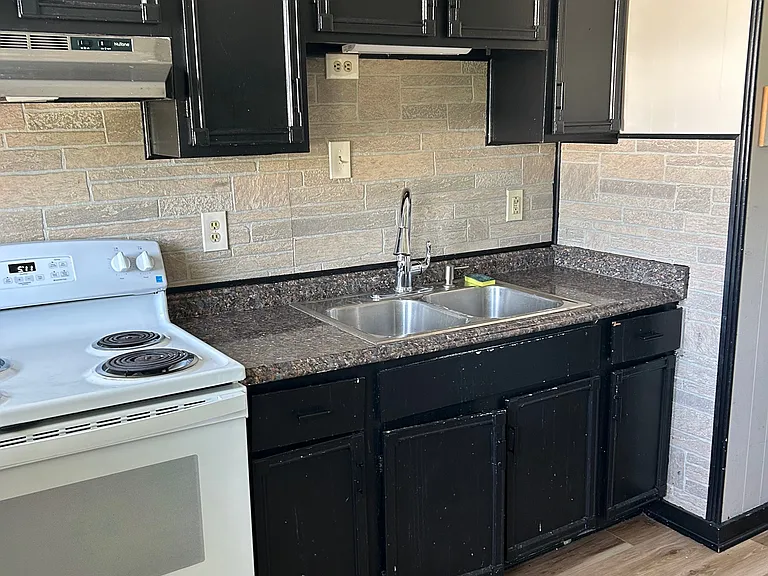 Kitchen 1