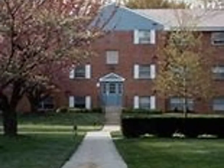 Lebanon Court — Photo 12