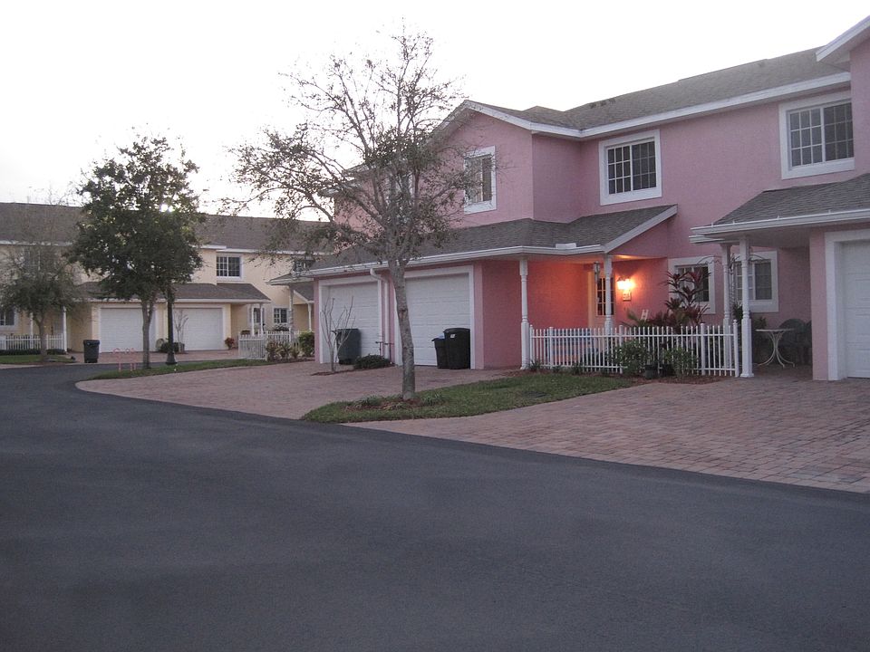 1st image of 411 Yellow Tail Ln