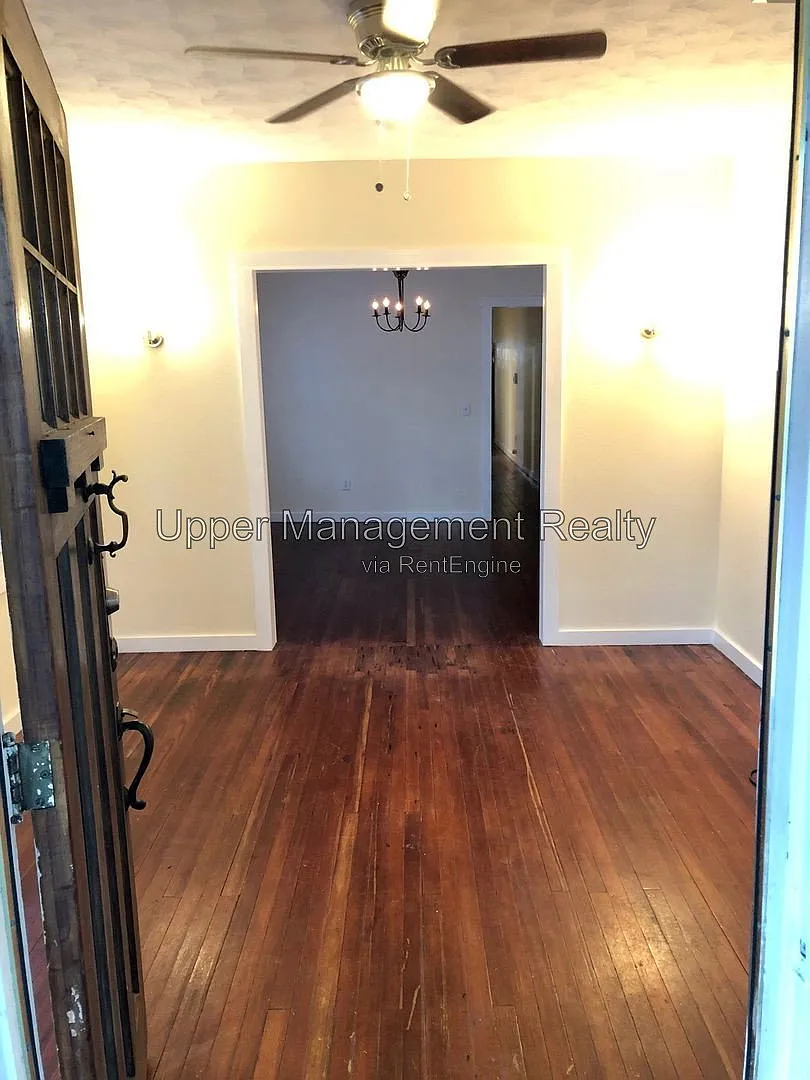 2 bed, 1.0 bath, 850 sqft, $1,750 — Photo 3