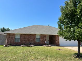 418 W Crooked Branch Way, Mustang, OK 73064