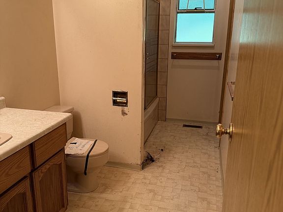 2nd image of 27765 Aspen Pl