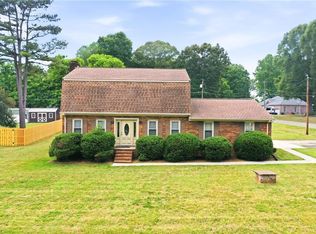 1003 Camelot Ln, Graham, NC 27253