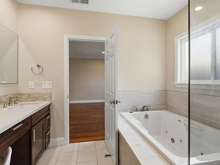 599 Borregas Ave — Photo 24