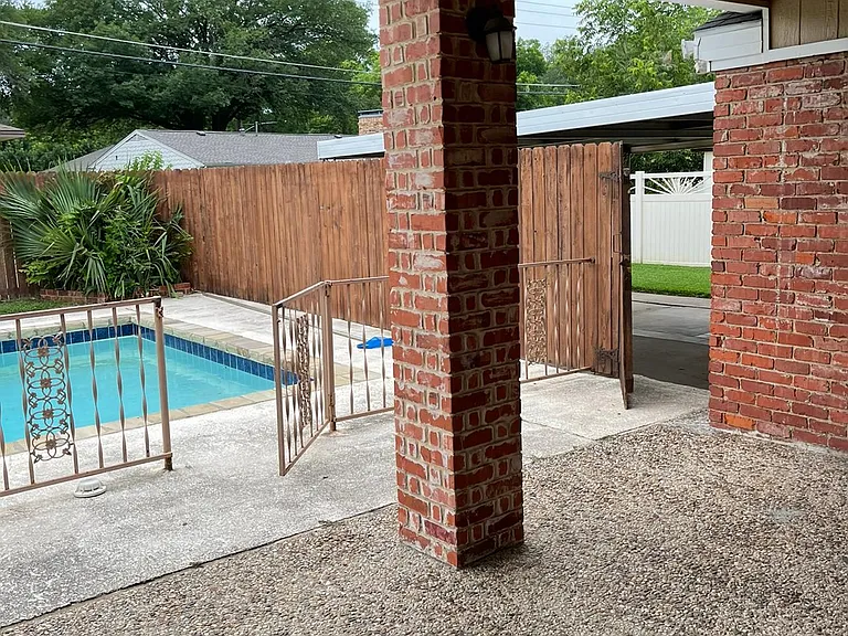 622 W Five Mile Pkwy — Photo 6