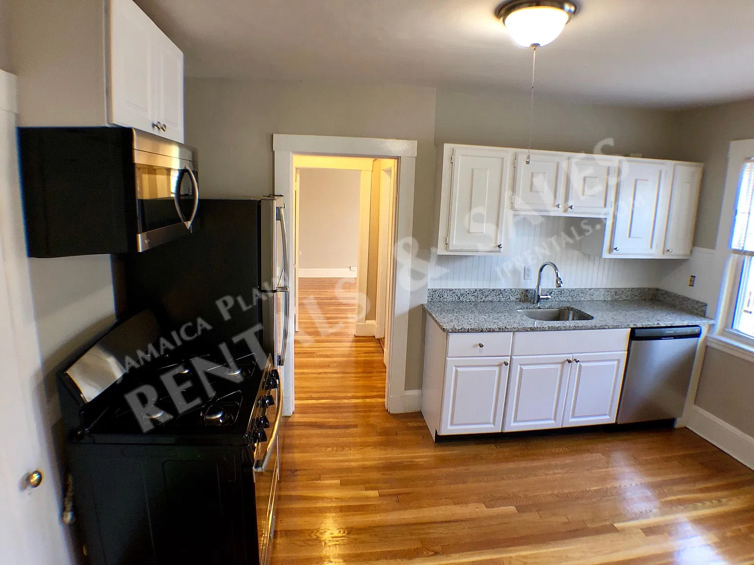 1 bed, 1.0 bath, 700 sqft, $2,150 — Photo 2
