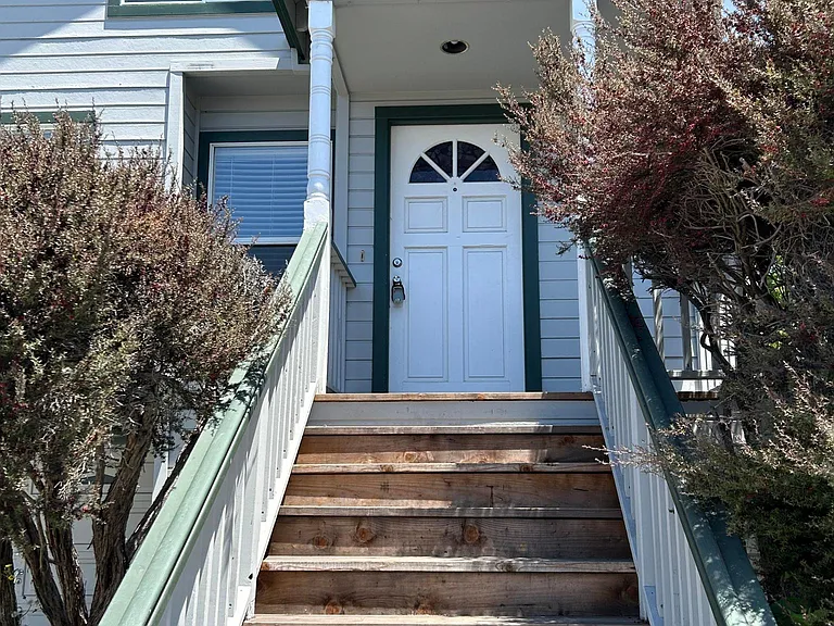 122 Ocean St #A — Photo 3