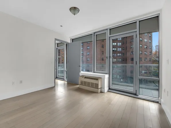 109 Gold Street image 5 of 23