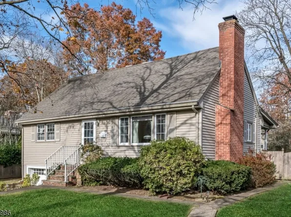 4 Morton Pl, Oakland Boro, NJ 07436