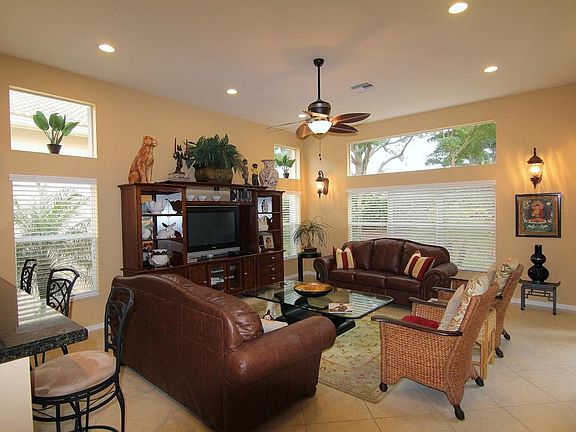 5th image of 6868 Belmont Shore Dr
