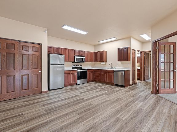4th image of 1632 Evergreen Dr