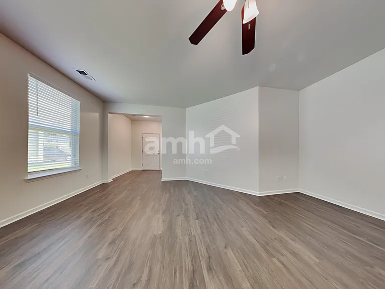 109 Orleans Ct — Photo 6