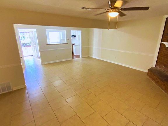 4th image of 3725 Wax Myrtle Dr