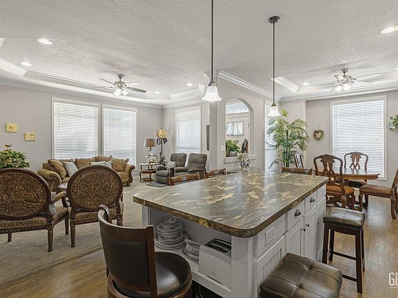 4th image of 162 Dahlia Way