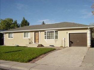 714 Sun Valley Dr, Cheyenne, WY 82001
