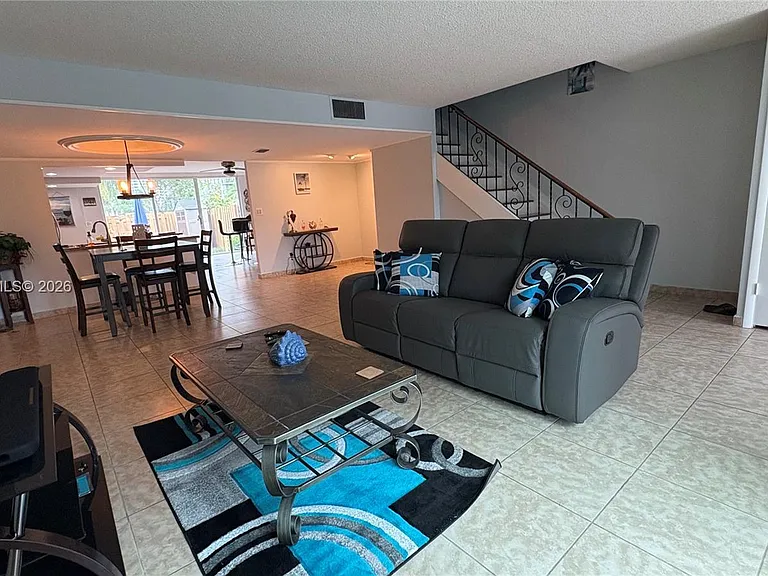 808 NE 27th Ave #808 — Photo 9