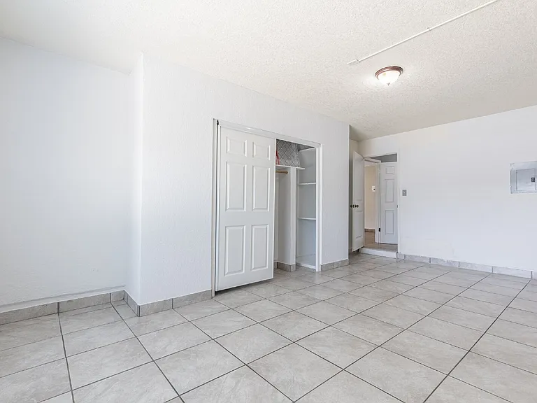 5702 Sunrise Laurel — Photo 18