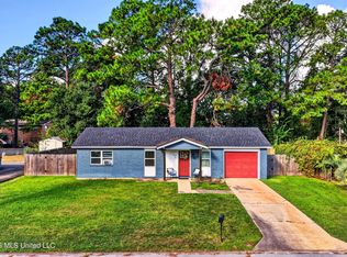 2713 State St, Gautier, MS 39553