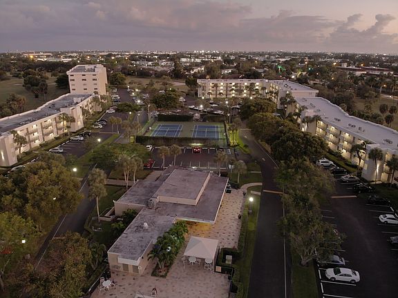 4th image of 2400 Deer Creek Country Club Blvd APT 403-1