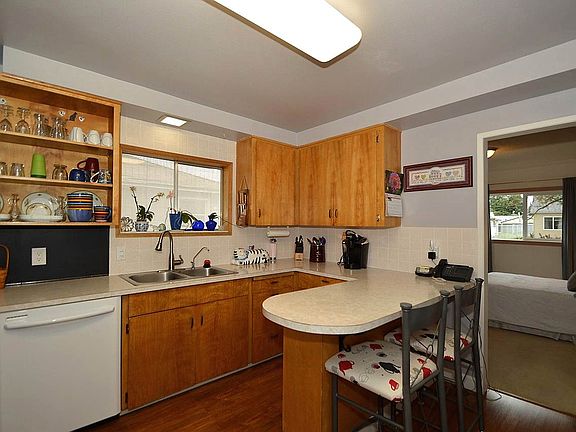 5th image of 1637 E Olympic Ave