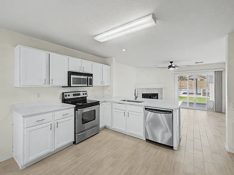 2656 W Mountain Heights Ct — Photo 10