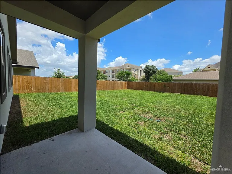 613 W Haveland St — Photo 27