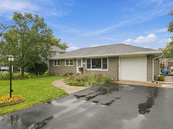 2nd image of 129 Oakview Dr
