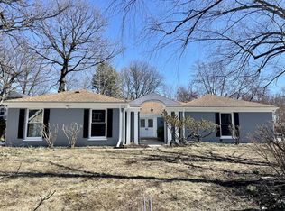 4450 Dawngate Ln, Rolling Meadows, IL 60008