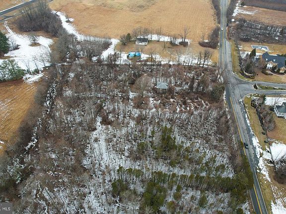 3rd image of 3704 Church Rd