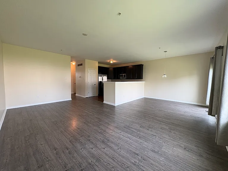 948 King Way — Photo 12